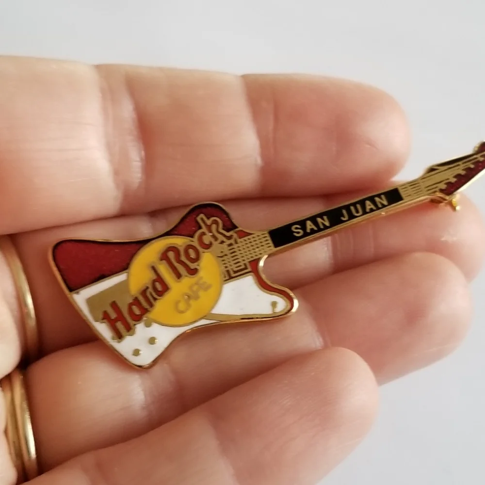 Vintage Hard Rock Cafe pin red and white guitar San Juan brooch hrc